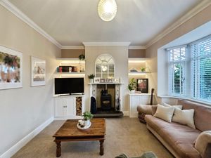 Lounge- click for photo gallery